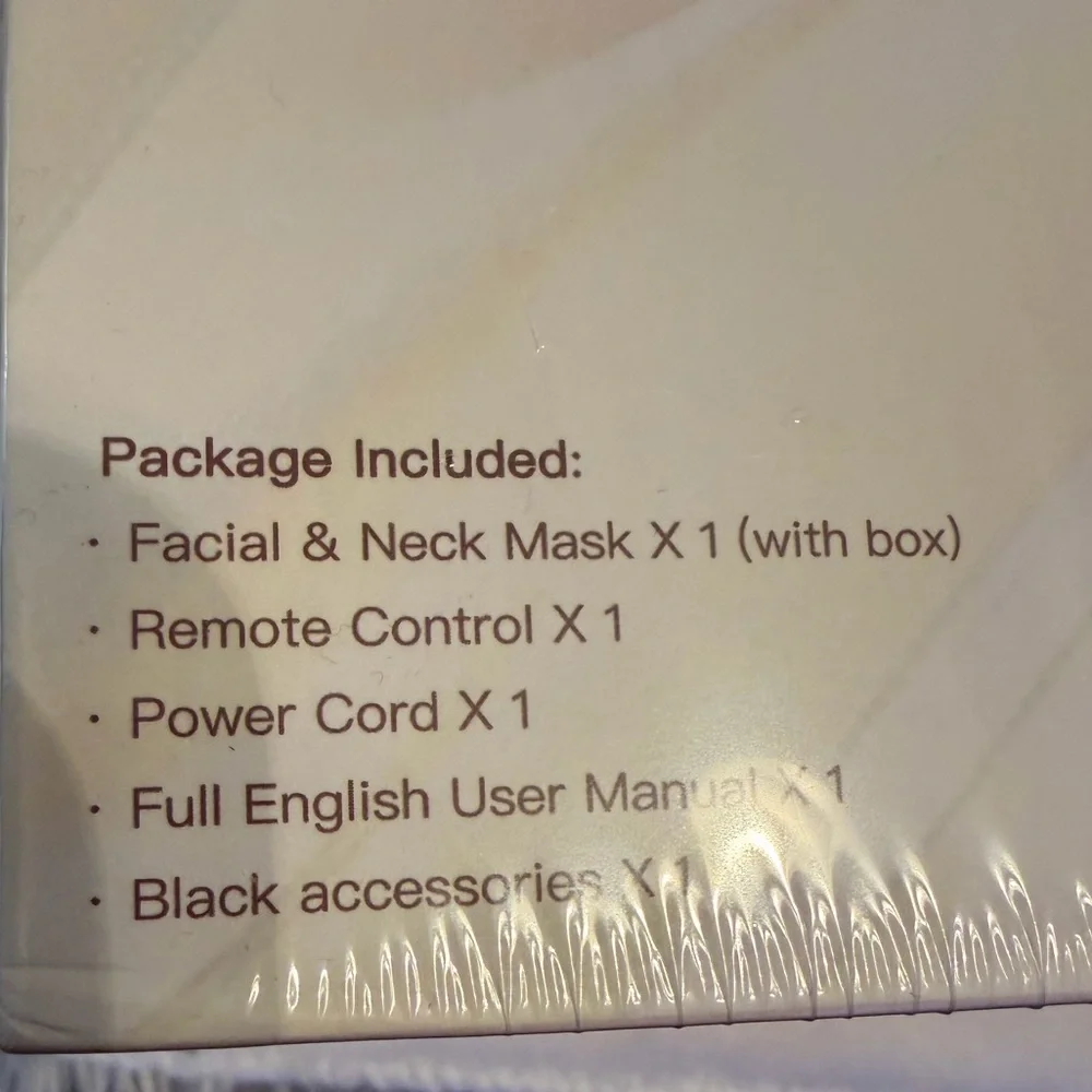 Gold LED Facial Mask - Picture 9 of 9